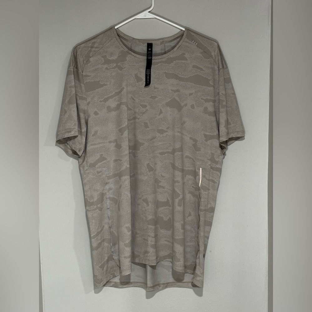 lululemon athletica Gray Camo Men's Shirt